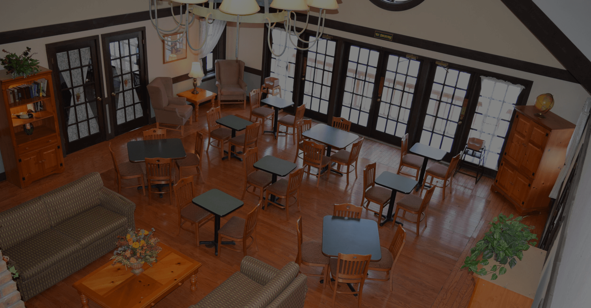 Spring House Inn – A Woodsy Retreat | Porter, Indiana